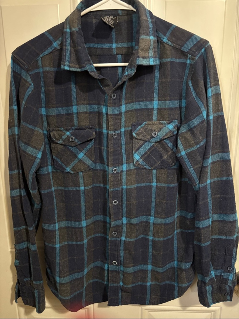 Casual Plaid Button-Down Shirt in Navy and Teal